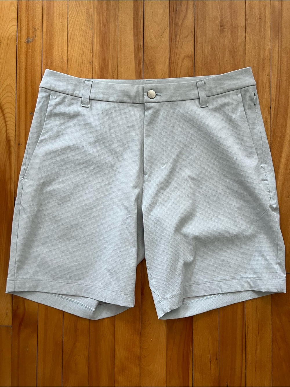 Lululemon Athletica Men's Light Performance Shorts Size 31
